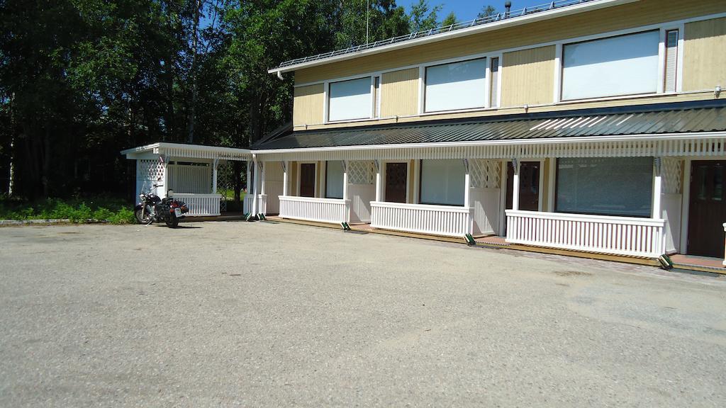 Aemmaen Hotelli Suomussalmi Exterior photo